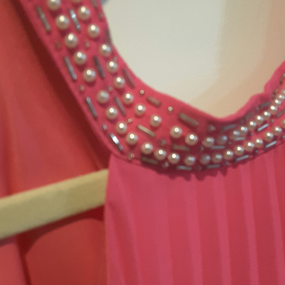 Pleated class - Picture 2 of 2